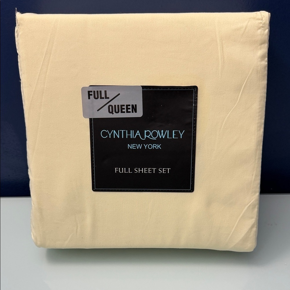 NWT Cynthia Rowley Butter Yellow Full Sheet Set